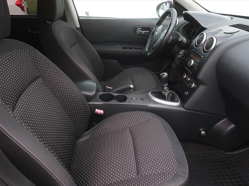Nissan Qashqai (2007) 1.5 dCi, Serv.kniha, Tempomat - fotka 9 z 14