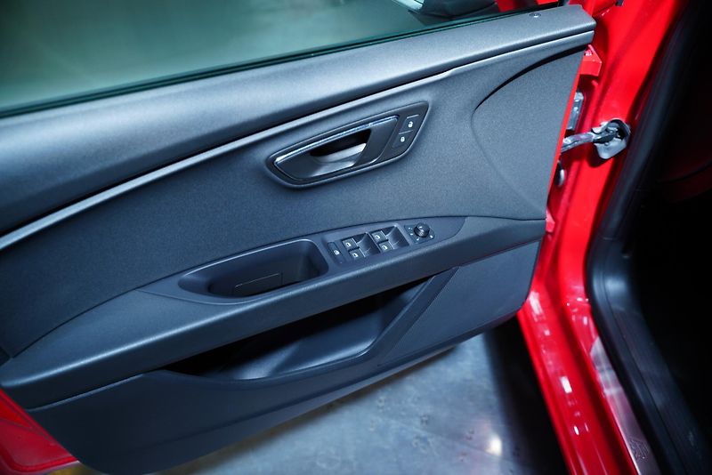 Seat Leon - fotka 12 z 28