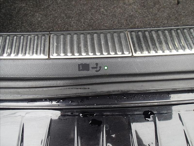 Škoda Superb 2,0 TDi, DSG, 4x4 , Tažné - fotka 46 z 48
