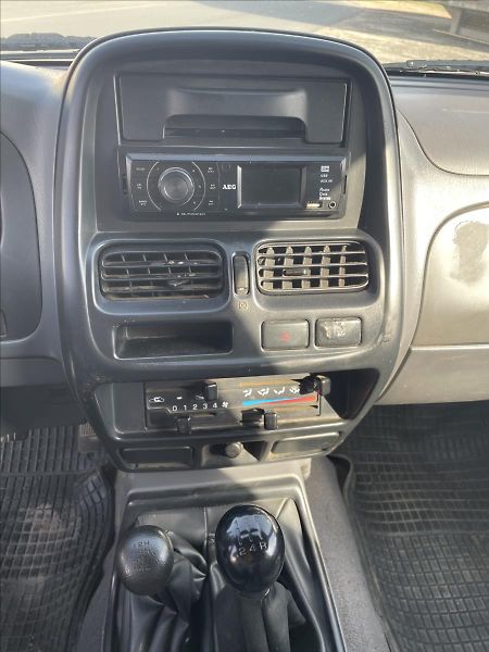 Nissan Navara 2,5  98 kW*King Cab*nová STK - fotka 10 z 28