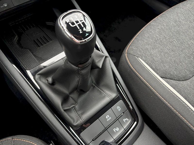 Škoda Kamiq (2024) 1.5 TSI / 110 kW / TOP SELECTI - fotka 19 z 34