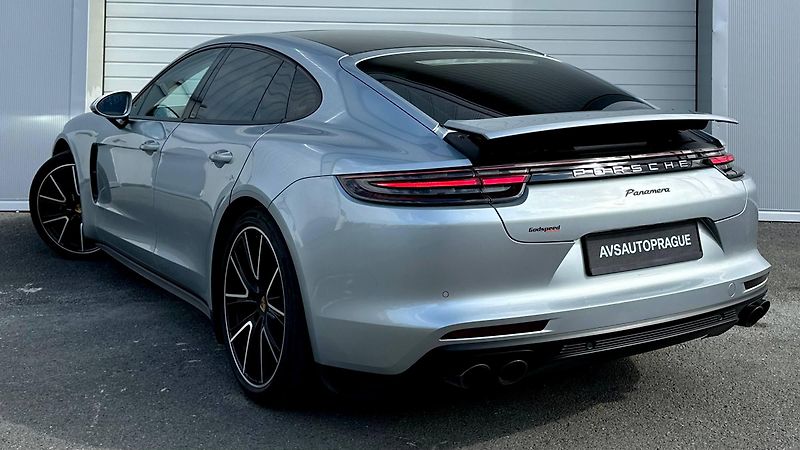 Porsche Panamera (2018) 3.0 V6 246KW AT 2018 65TKM - fotka 6 z 37