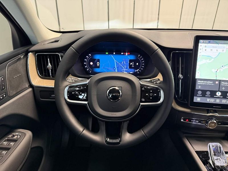 Volvo XC60 (2026) B5 2.0L 250+14 HP AT8 FWD PLUS - fotka 8 z 26