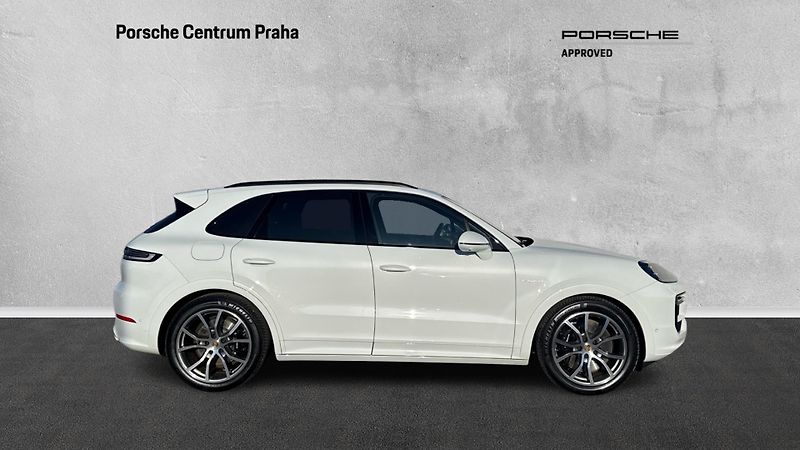 Porsche Cayenne Turbo E-Hybrid - fotka 5 z 29