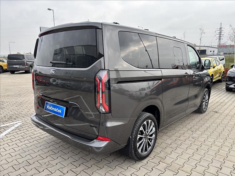 Ford Tourneo Custom 2,0 125kW Titanium X AWD L1 - fotka 5 z 47