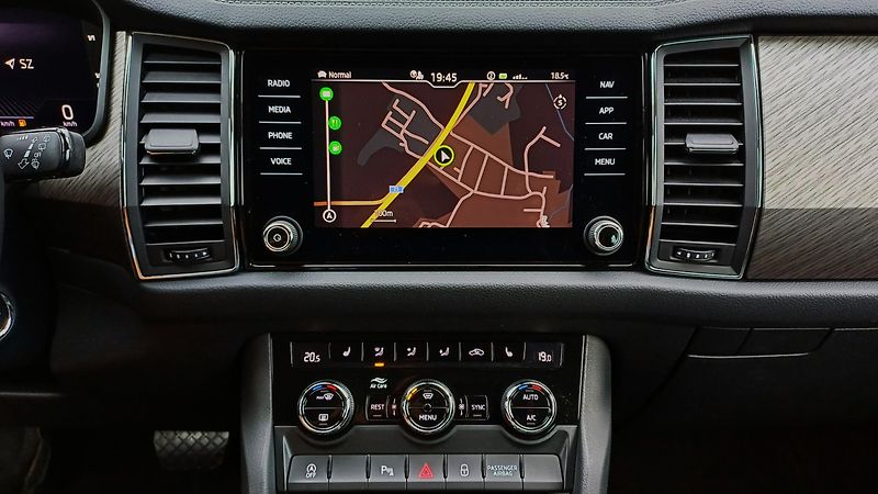Škoda Kodiaq (2022) 147kW 4x4 STYLE-1.maj-ČR-TZ - fotka 35 z 49