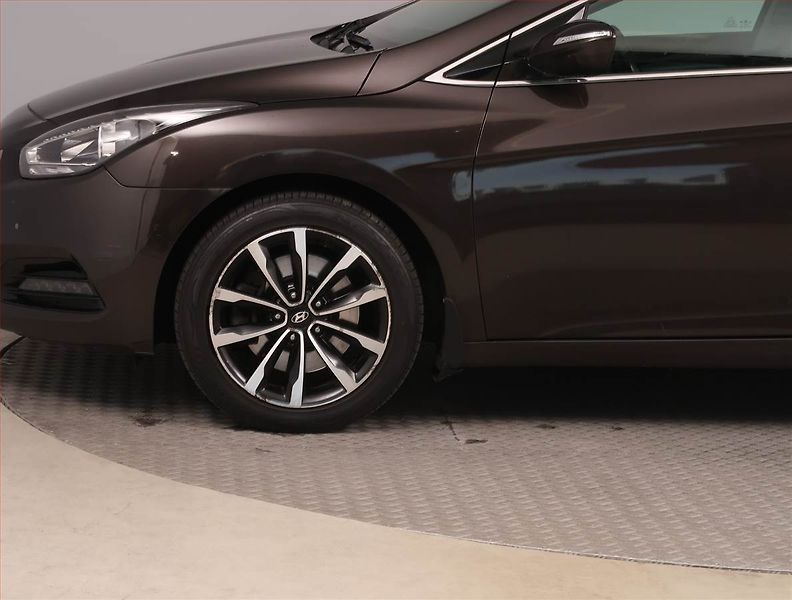 Hyundai i40 (2017) 1.7 CRDi, Tempomat - fotka 14 z 15