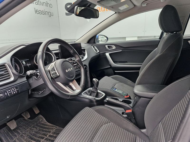 Kia Ceed  Top 1,5 T-GDI (118 kW) MAN - fotka 9 z 10