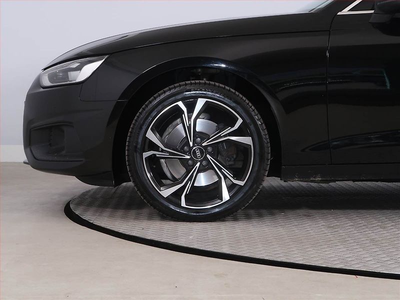 Audi A4 (2020) 30 TDI, Automat, Kůže, Navi - fotka 15 z 21