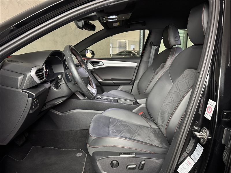 Seat Leon 1,4 TSi  e-Hybrid FR Line LED - fotka 20 z 50