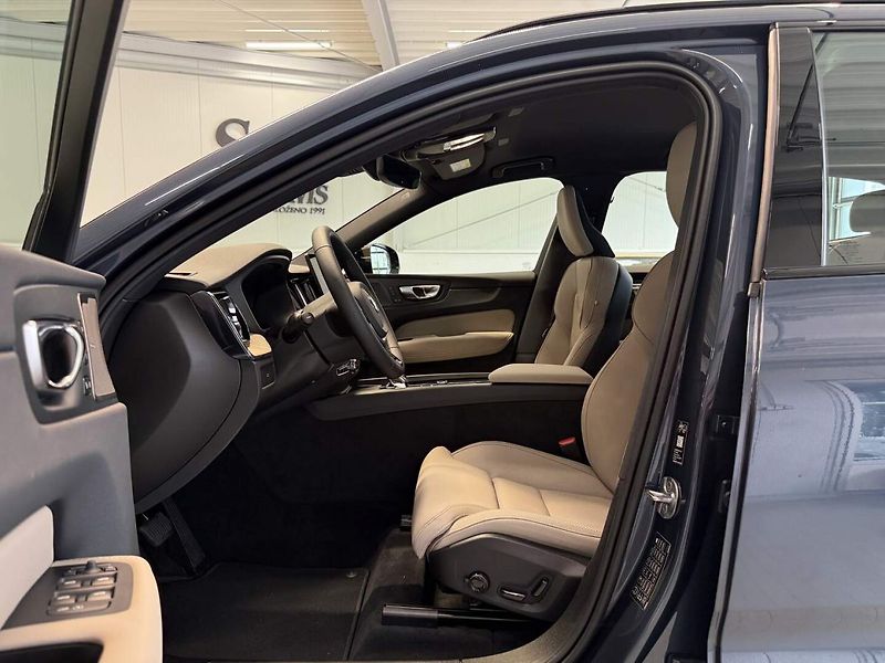 Volvo XC60 (2026) B5 2.0L 250+14 HP AT8 FWD PLUS - fotka 18 z 26