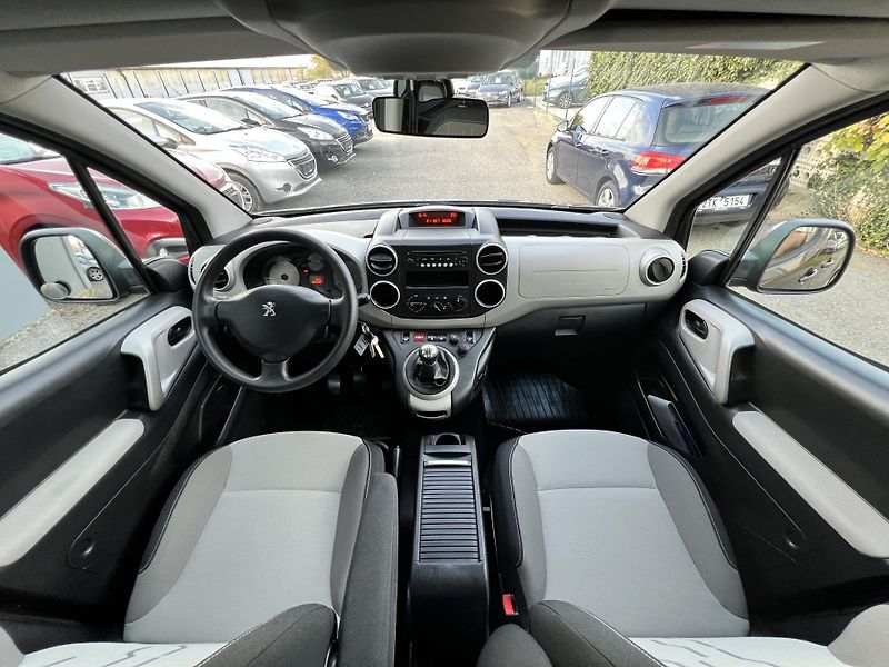 Peugeot Partner Tepee 1.6i KLIMA KOUPENO V ČR 1.MAJ. - fotka 15 z 37