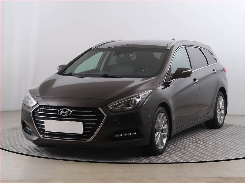 Hyundai i40 (2018) 1.7 CRDi, Automat, Kůže, Navi - fotka 2 z 20