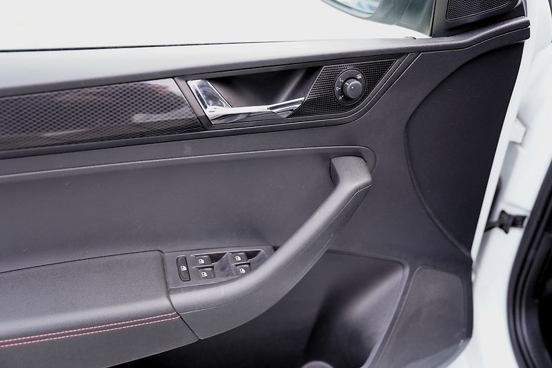 Škoda Rapid 1.0 TSI 81kW Monte Carlo - fotka 12 z 48