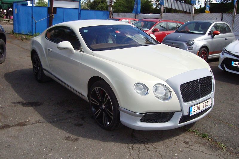 Bentley Continental GT (2013) V8 Twin Turbo - fotka 1 z 40
