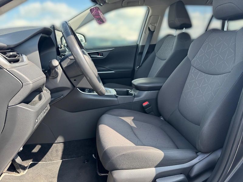 Toyota RAV4 (2023) COMFORT 2.5 HYBRID 131kW 4WD  - fotka 7 z 11