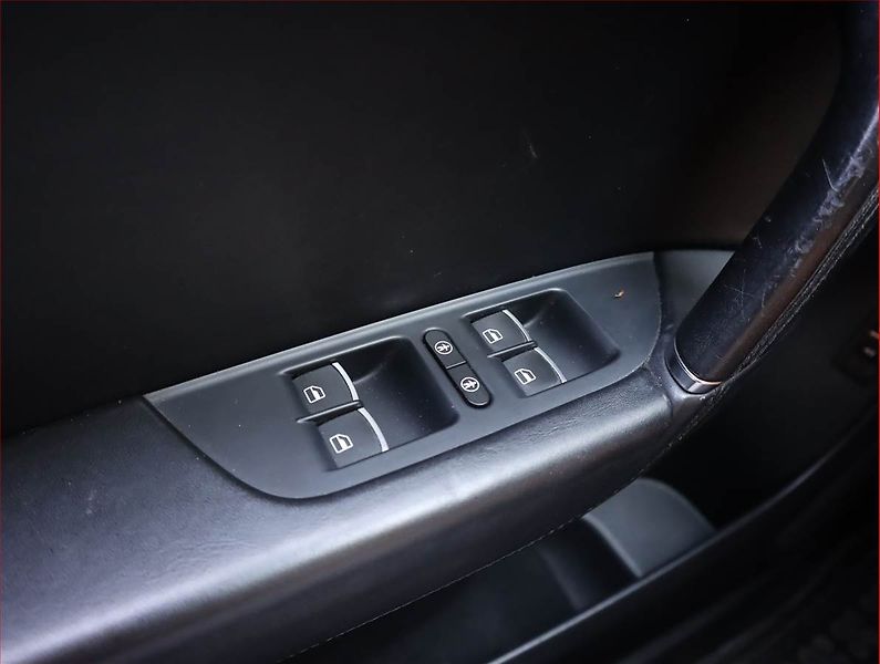 Volkswagen Touareg (2016) 3.0 TDI - fotka 19 z 23