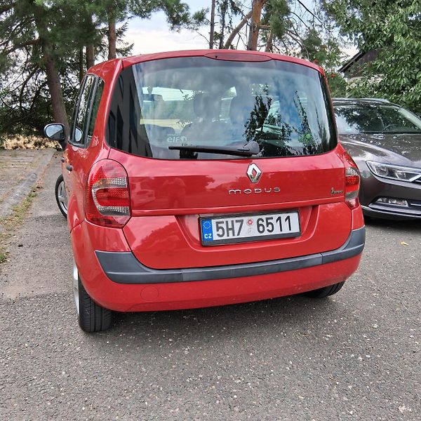 Renault Modus (2009) - fotka 6 z 20