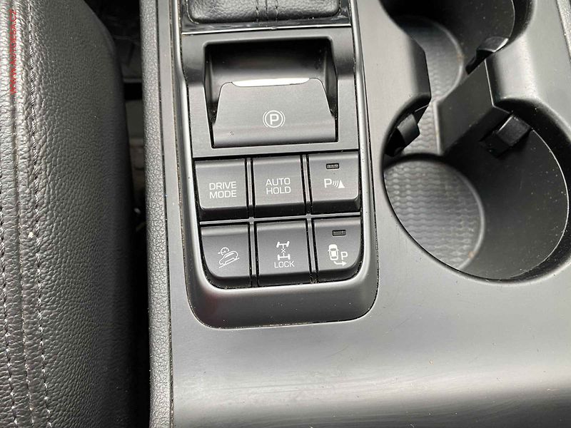 Hyundai Tucson (2017) 2.0 CRDi 4x4, ČR, AT, navi - fotka 16 z 19