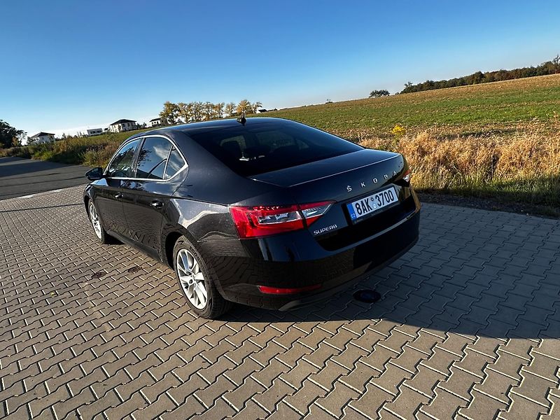 Škoda Superb (2020) - fotka 9 z 10