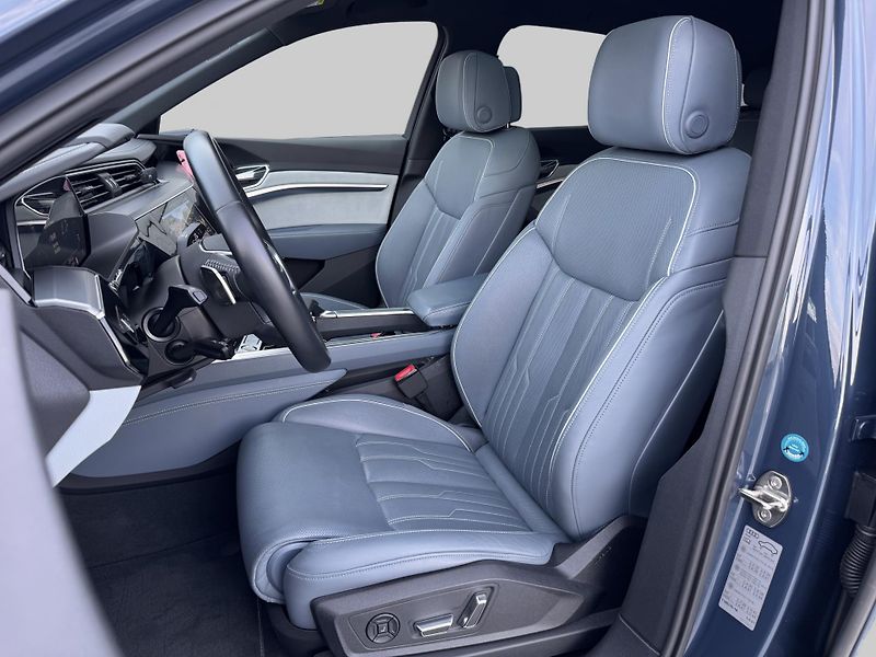 Audi e-tron Sportback 55 quattro S line - fotka 4 z 34