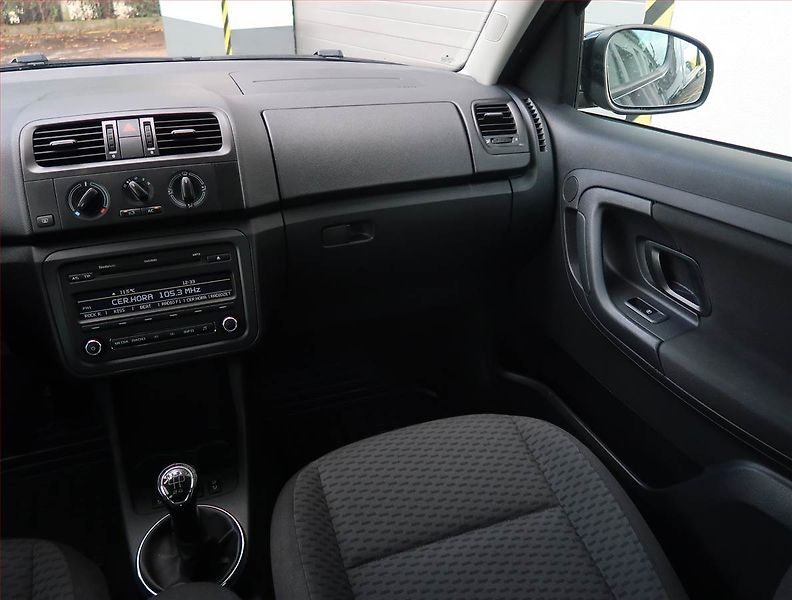 Škoda Roomster (2012) 1.2 TSI, Park. senzory - fotka 8 z 16
