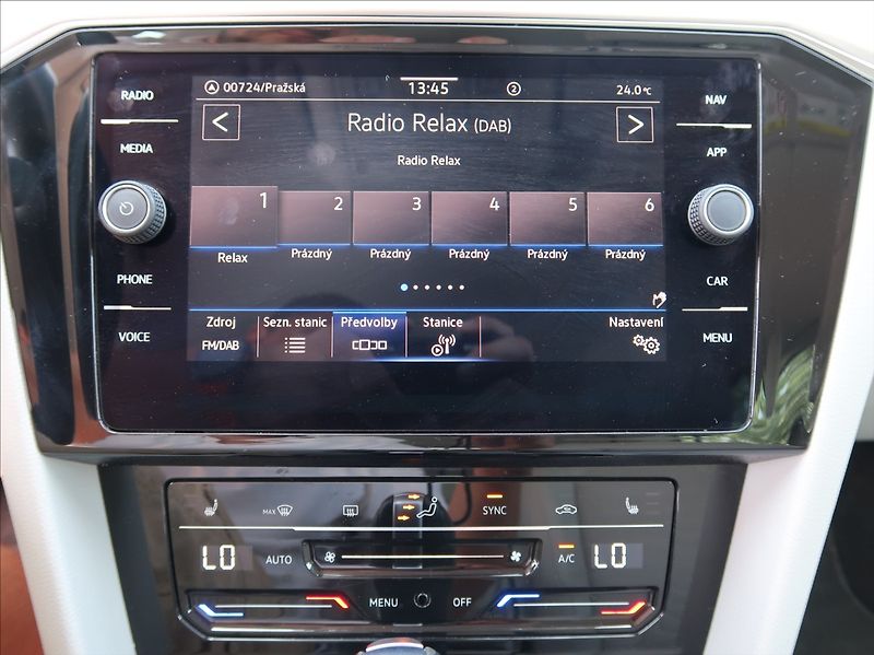Volkswagen Passat 2,0 TDi,110kW,1majČR,Elegance - fotka 14 z 24
