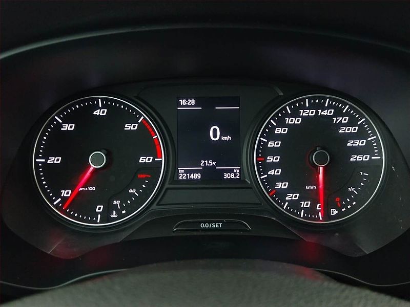 Seat Leon (2016) 1.6 TDI, Tempomat - fotka 11 z 17