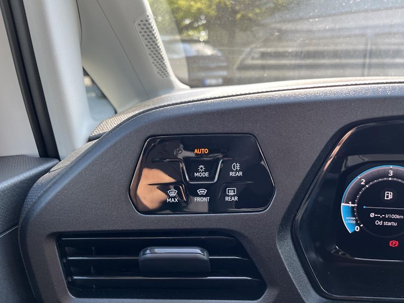 Volkswagen Caddy 2.0 TDI 75kW - fotka 16 z 23