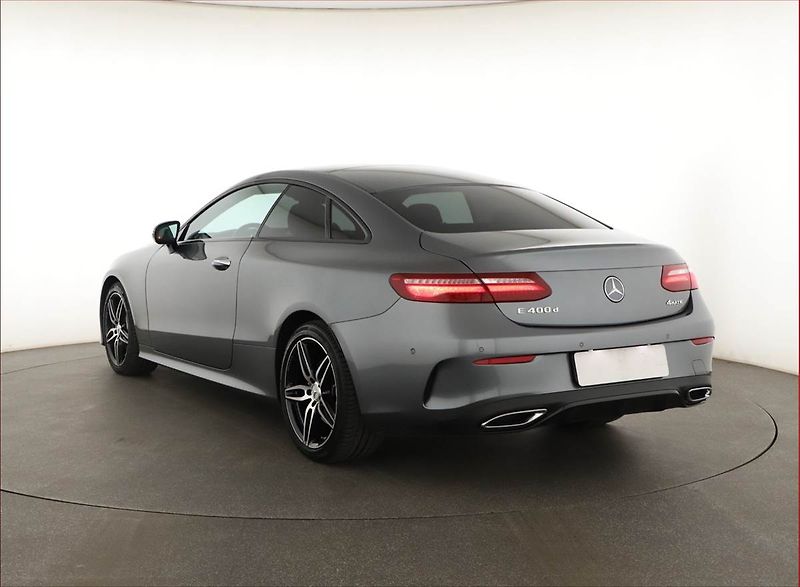 Mercedes-Benz Třídy E (2019) E 400 d - fotka 4 z 20