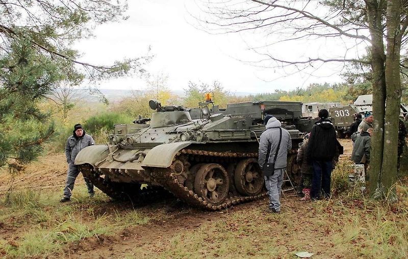Setkání s názvem Kozinec, které se uskutečňuje dvakrát do roka, vždy na jaře a na podzim, je pro vyznavače vojenské historické techniky plné zážitků.