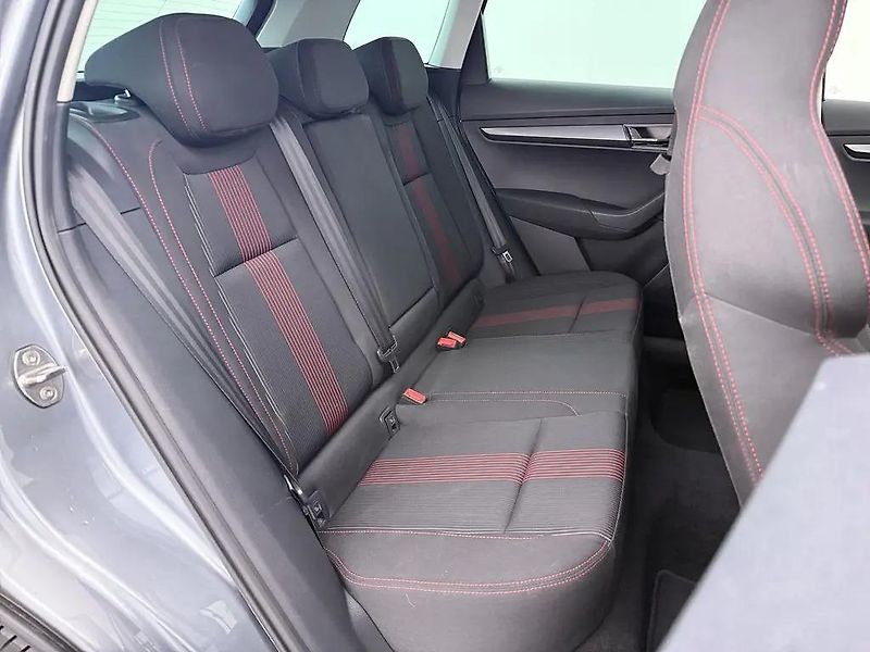 Škoda Karoq 1.5TSI DSG Style/Sport TZ  - fotka 10 z 16