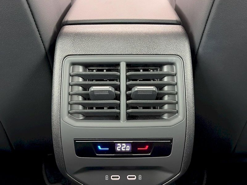 Cupra Leon (2023) ST 2.0 TSI 180kW DSG - fotka 29 z 33