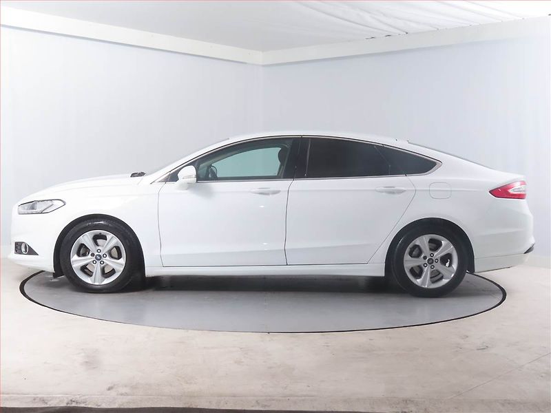 Ford Mondeo (2015) 2.0 TDCI, Xenony, Tempomat - fotka 3 z 15