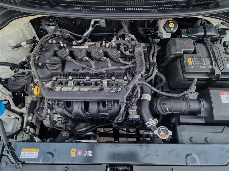 Kia Stonic 1.2 DPI 62kW Comfort,ČR,1.Maj - fotka 40 z 47