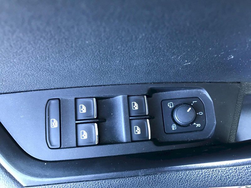 Škoda Karoq (2018) STYLE Plus 4X4 TDI 2.0/110KW 7 - fotka 10 z 28