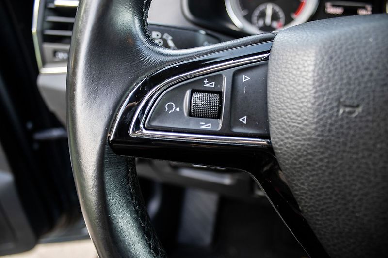 Škoda Karoq 1.0 TSI DSG, tažné - fotka 15 z 38