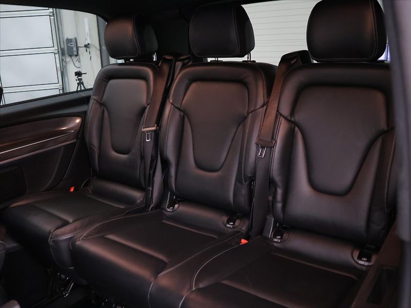 Mercedes-Benz Třídy V 2,1 250d 140kW 7-Míst CZ 4M - fotka 17 z 42