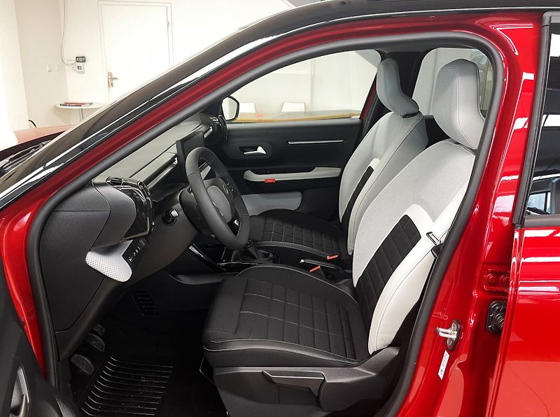 Citroën C3 (2026) MAX 1,2 Turbo 100 MAN6 - fotka 9 z 23