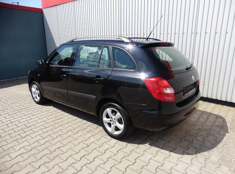 Škoda Fabia 1,4i16V Elegance,Vyhř.sed - fotka 4 z 14