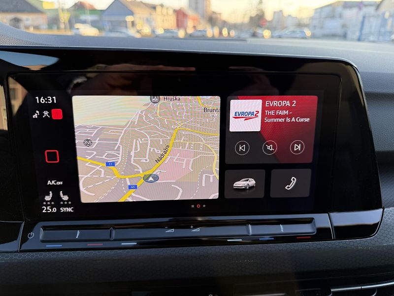 Volkswagen Golf GTD 2,0 TDi/147kW - DSG,Matrix - fotka 22 z 85