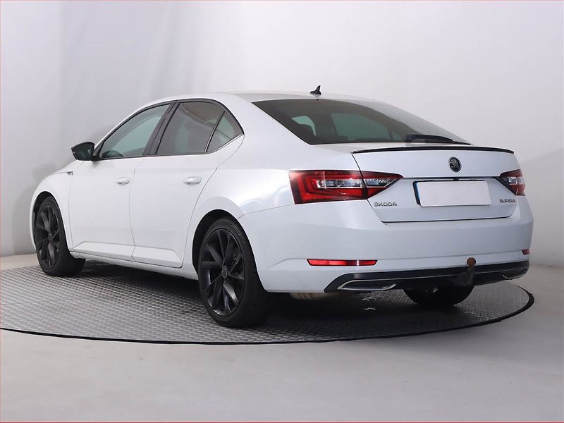 Škoda Superb (2016) 2.0 TDI 4x4, 4X4, Automat - fotka 4 z 25