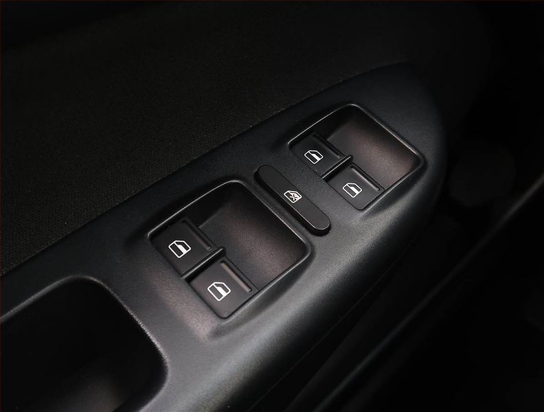 Škoda Octavia (2012) Elegance 2.0 TDI, Tempomat - fotka 19 z 19