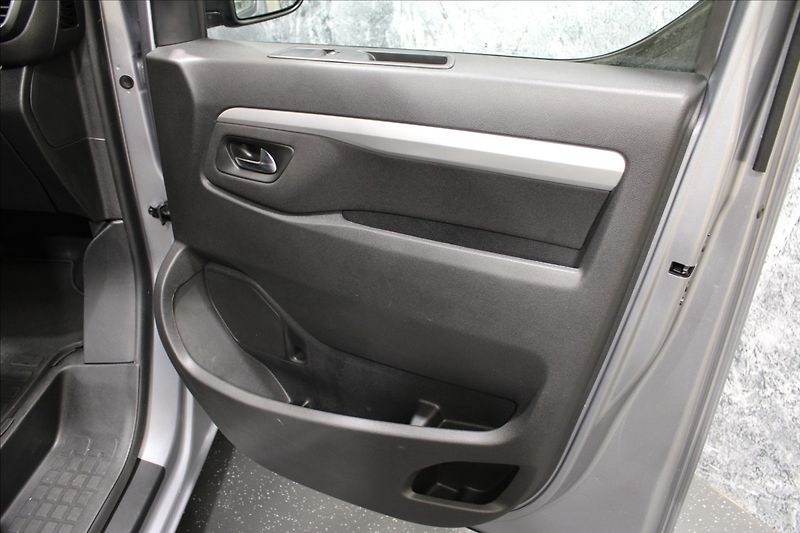 Peugeot Expert 2,0 HDI 6-MÍST L3 145k MAN 6 - fotka 10 z 31