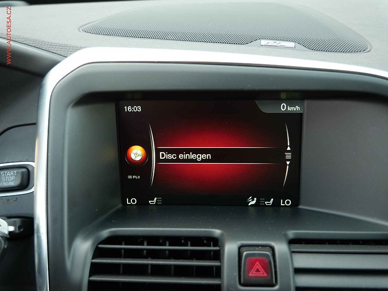 Volvo XC60 (2014) 2.0 D4, Summum, bixen, panor - fotka 19 z 26