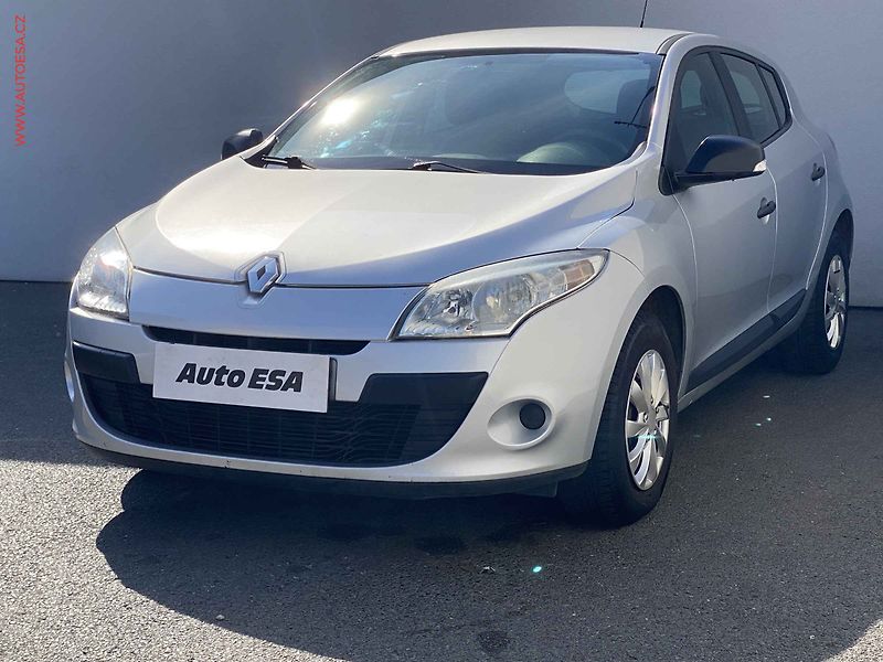 Renault Mégane (2010) 1.6 16V, ČR, AC, temp - fotka 3 z 14