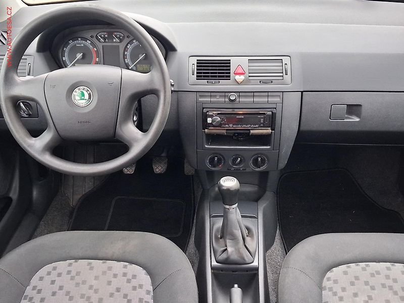 Škoda Fabia (2007) 1.2i, AC, park.asist - fotka 8 z 16