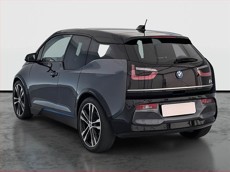 BMW i3 (2020) i3s 120Ah BEV, SoH 96% - fotka 4 z 22