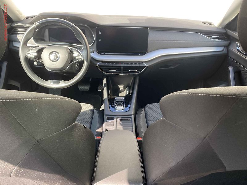 Škoda Octavia (2023) 2.0TDi, ČR, Style, DSG, LED - fotka 8 z 19