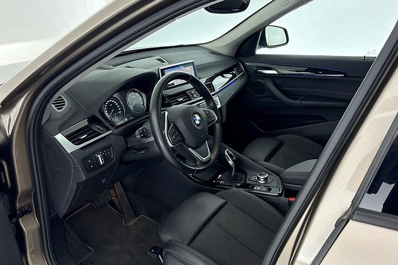 BMW X1 xDrive18d - fotka 6 z 24
